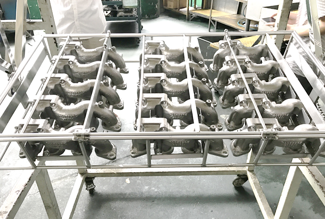 不鏽鋼排氣管使用水性清洗劑除油除灰案例-汽車發動機排氣管清洗